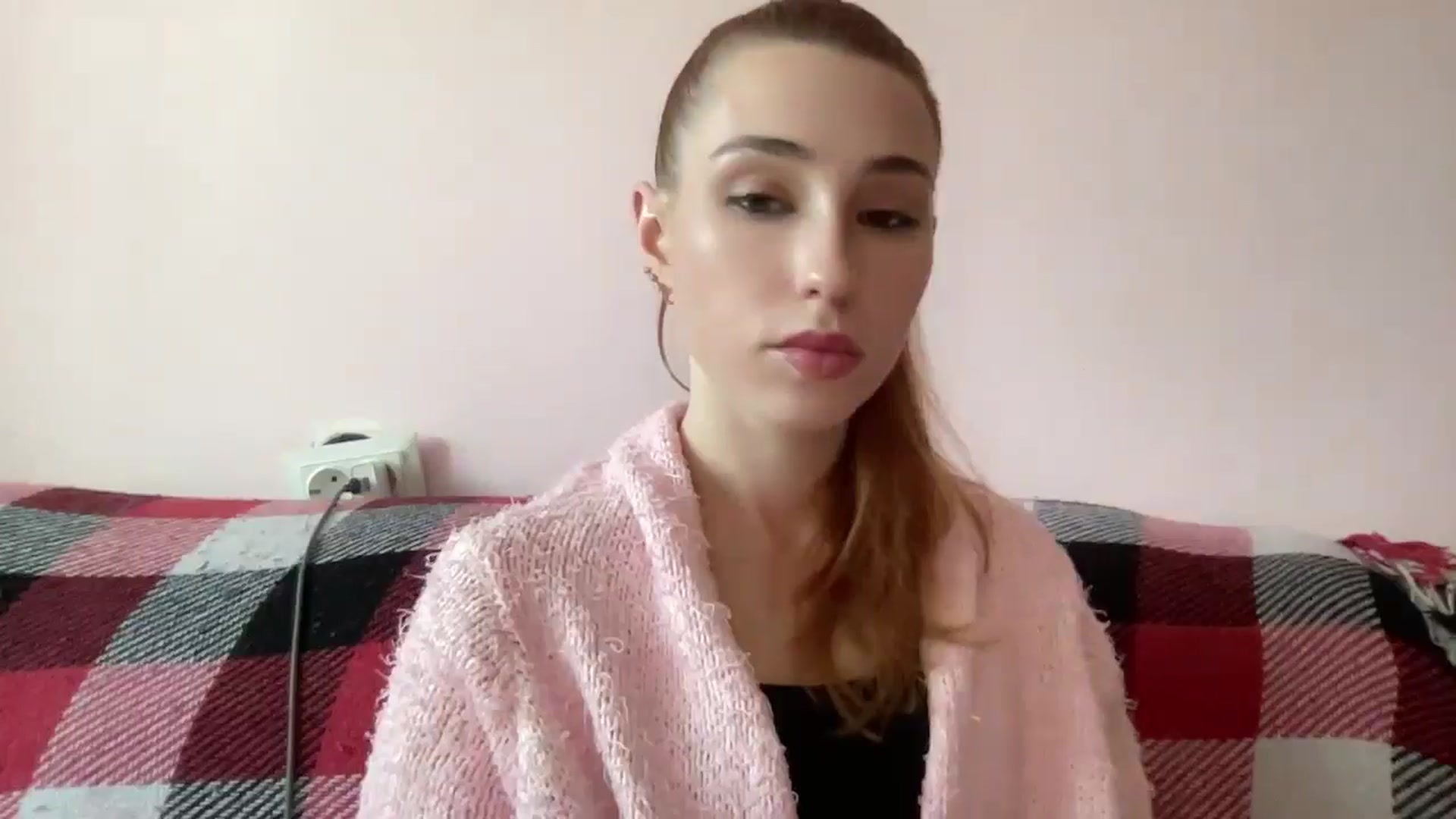 Gallery image thumbnail from Just_I's myfreecams stream on, 09/09/2024, 14:06 image 17 of 20