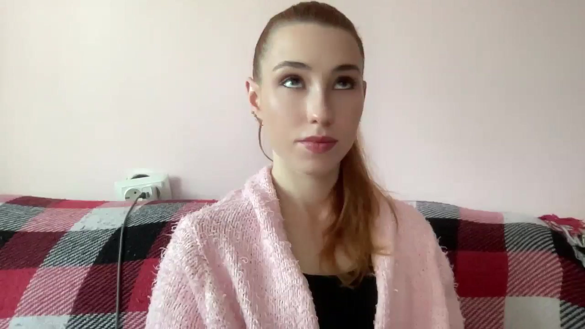 Gallery image thumbnail from Just_I's myfreecams stream on, 09/09/2024, 14:06 image 19 of 20