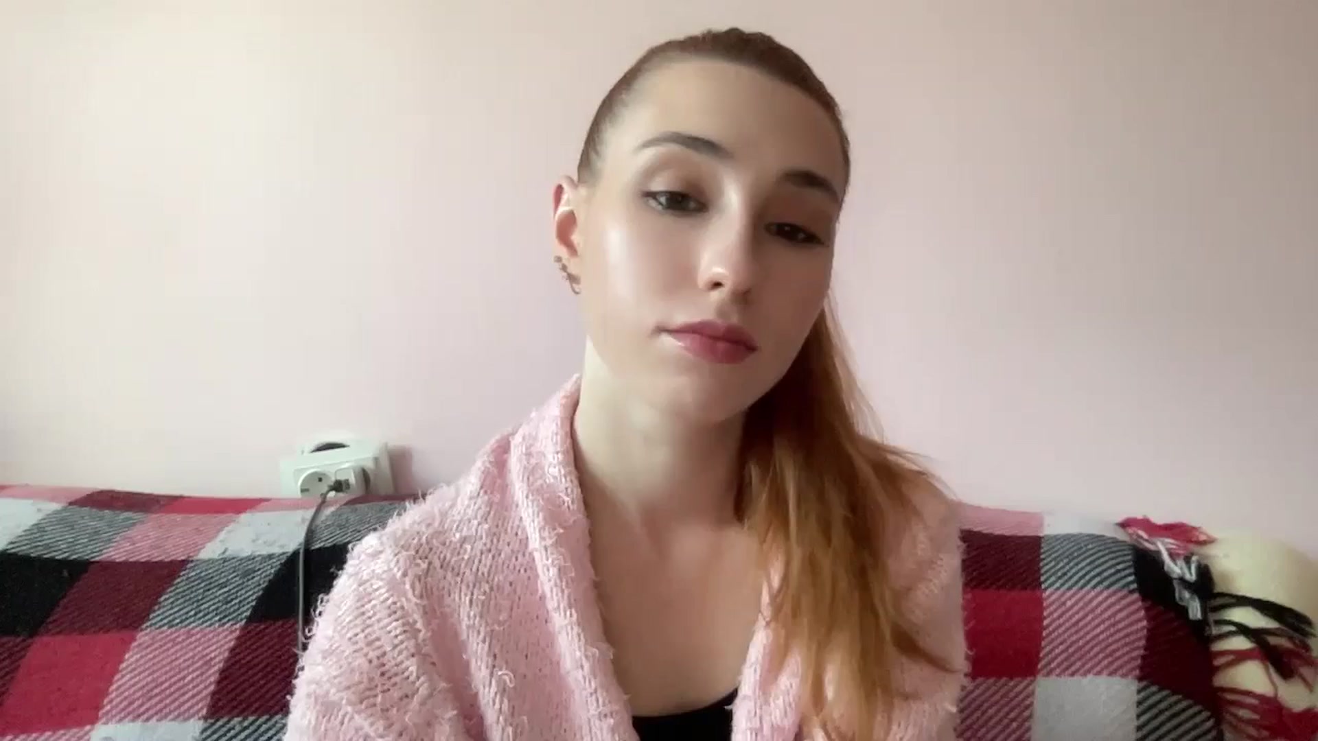 Gallery image thumbnail from Just_I's myfreecams stream on, 09/09/2024, 14:06 image 7 of 20