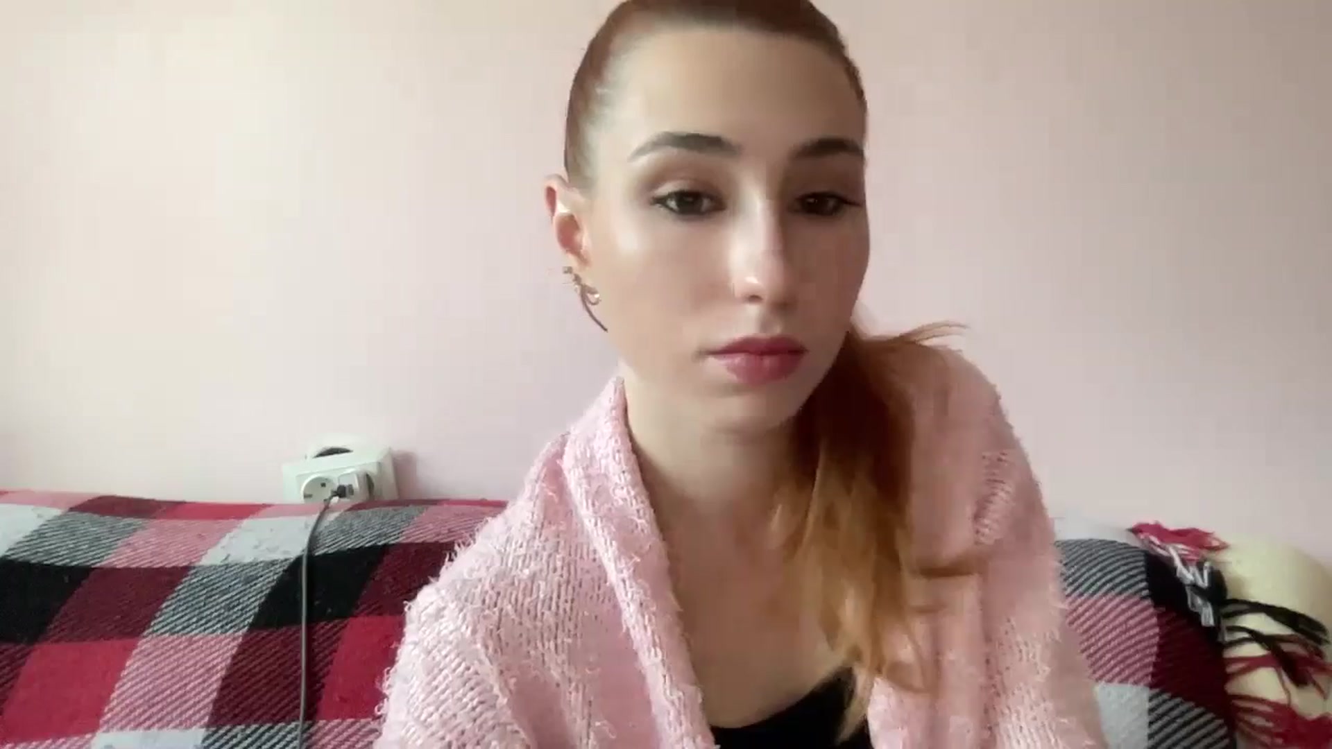 Gallery image thumbnail from Just_I's myfreecams stream on, 09/09/2024, 14:06 image 9 of 20