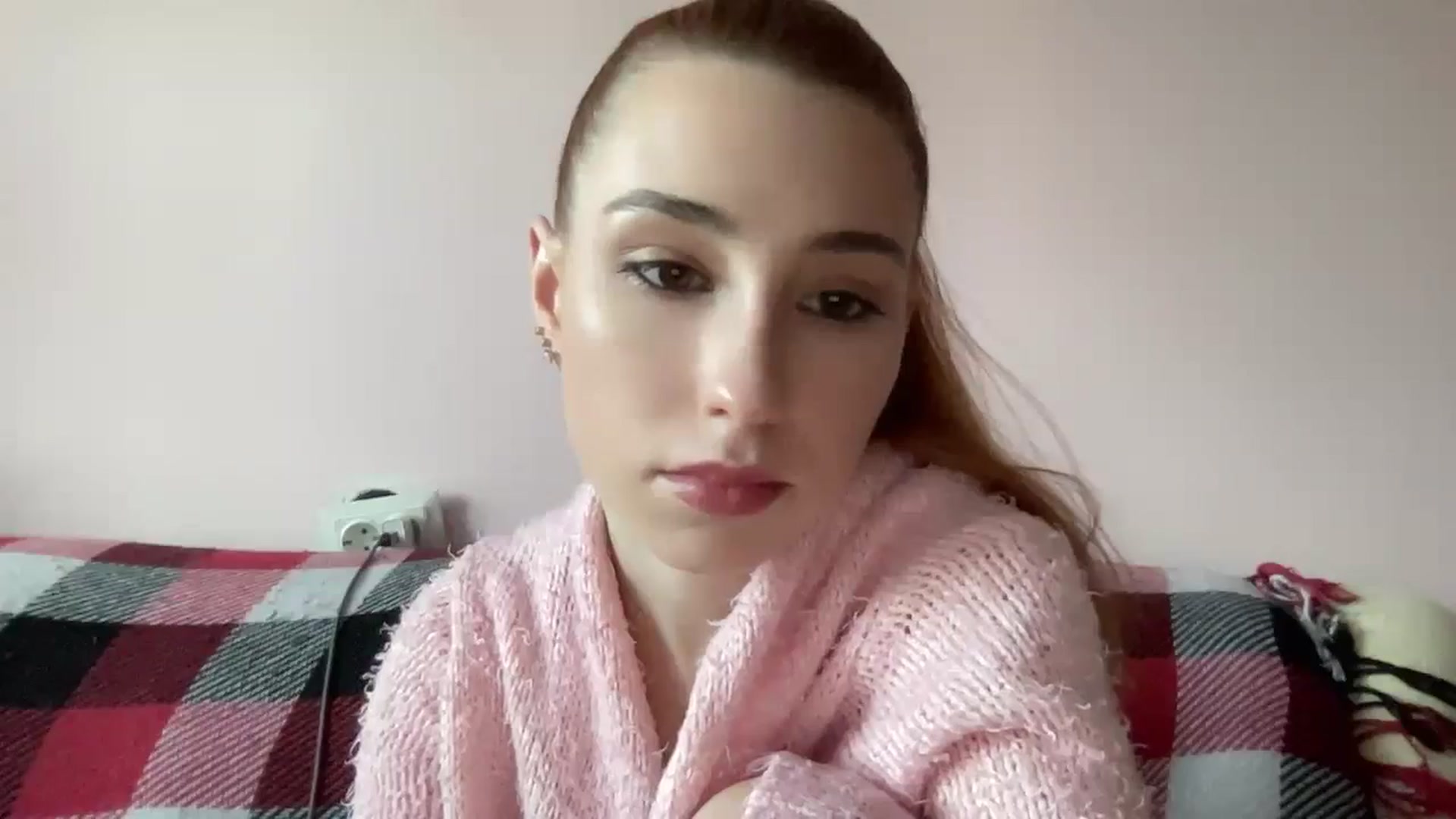 Gallery image thumbnail from Just_I's myfreecams stream on, 09/09/2024, 14:41 image 15 of 20