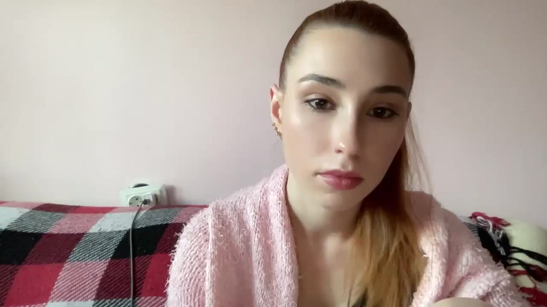 Gallery image thumbnail from Just_I's myfreecams stream on, 09/09/2024, 14:41 image 11 of 20