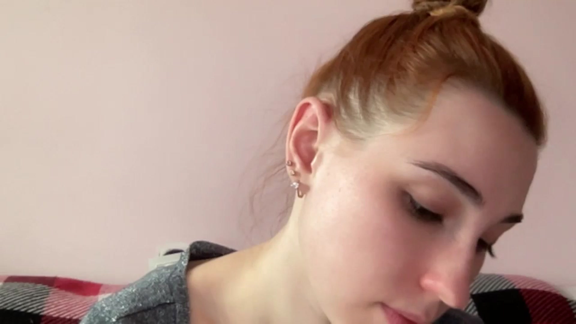 Gallery image thumbnail from Just_I's myfreecams stream on, 09/11/2024, 13:37 image 11 of 20