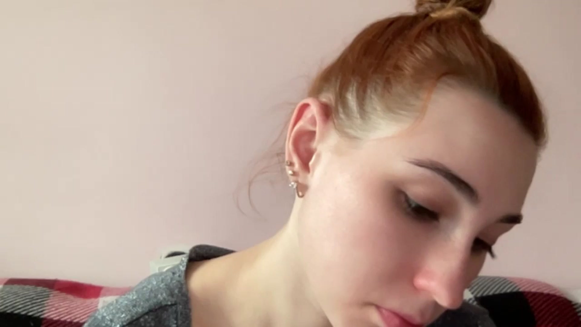 Gallery image thumbnail from Just_I's myfreecams stream on, 09/11/2024, 13:37 image 3 of 20