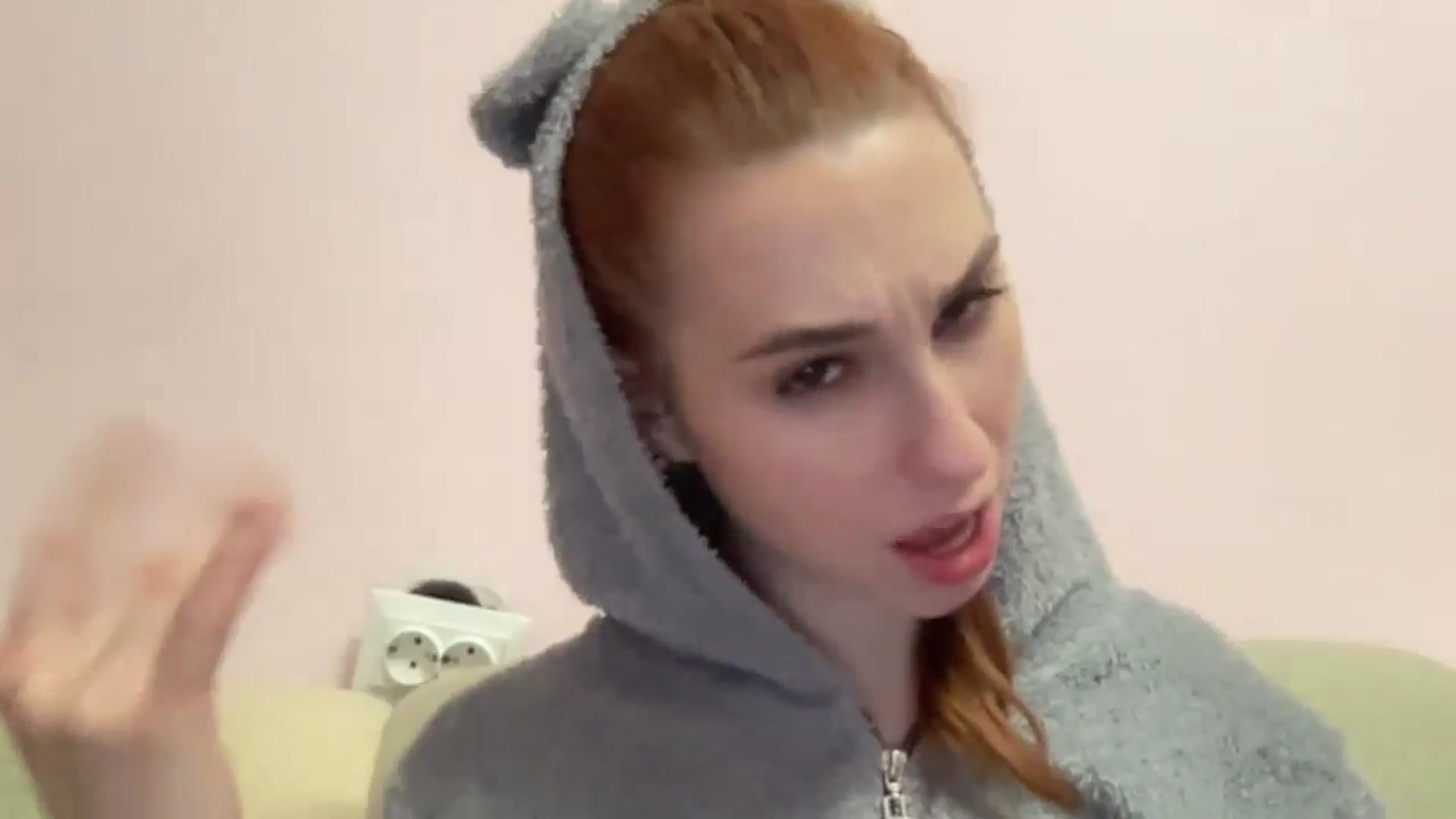 Gallery image thumbnail from Just_I's myfreecams stream on, 10/26/2024, 18:38 image 7 of 20