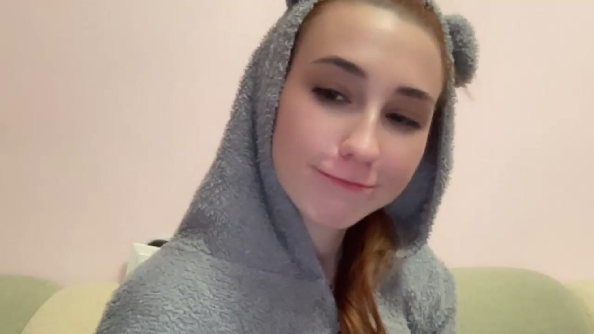 Gallery image thumbnail from Just_I's myfreecams stream on, 10/26/2024, 18:38 image 15 of 20