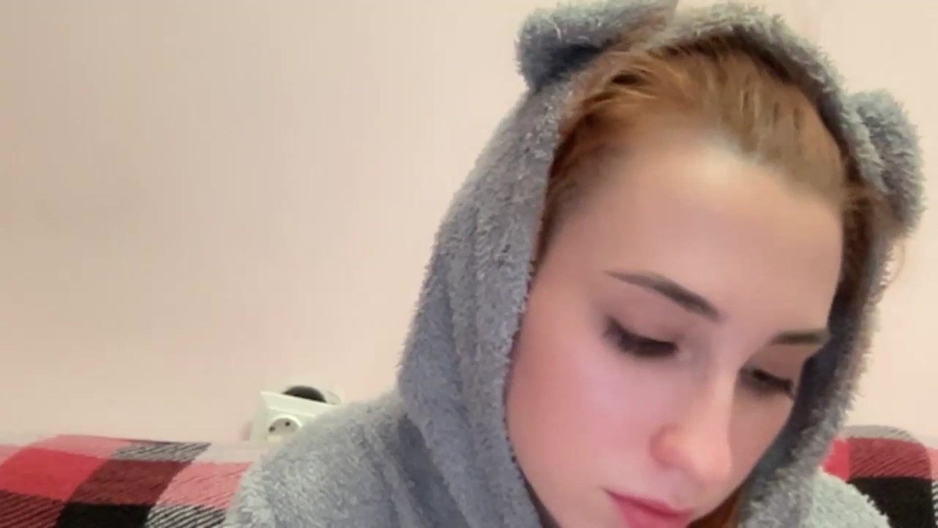 Gallery image thumbnail from Just_I's myfreecams stream on, 10/26/2024, 20:47 image 16 of 20