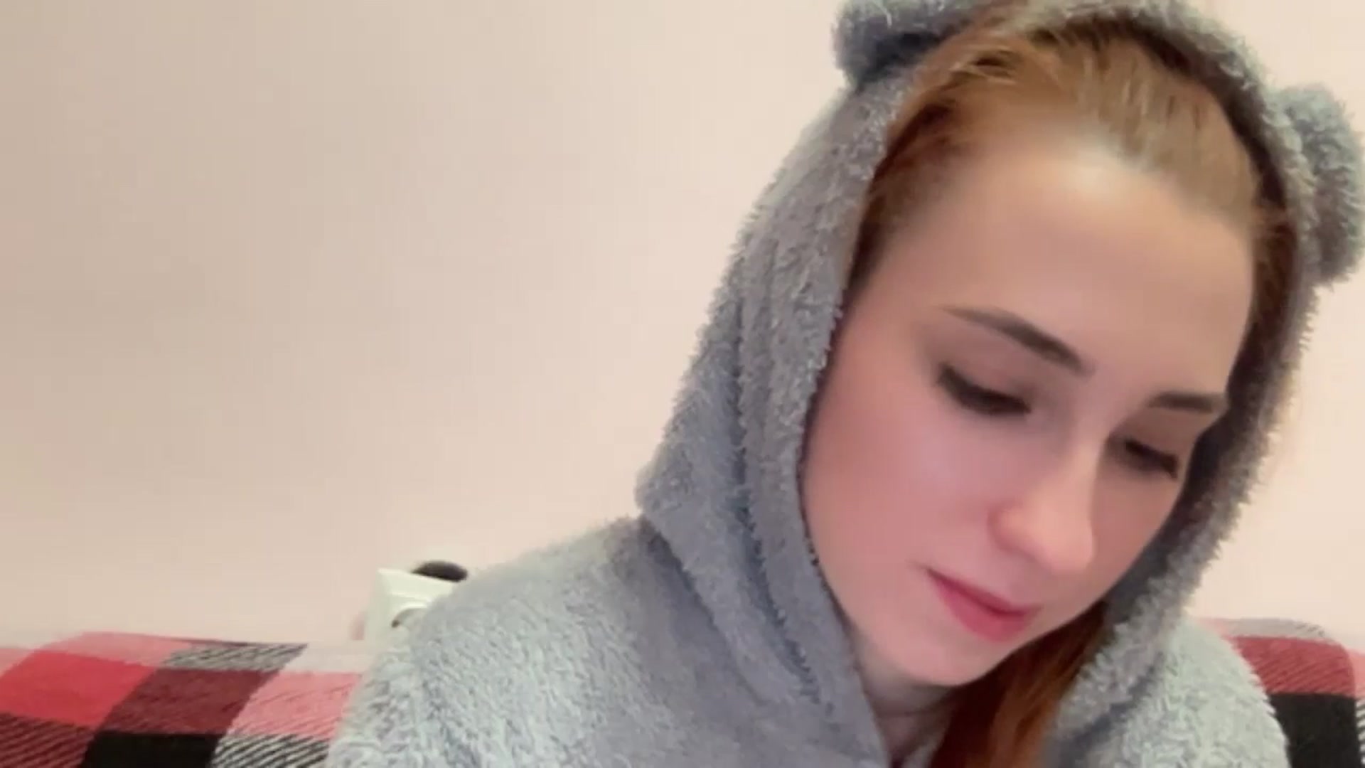 Gallery image thumbnail from Just_I's myfreecams stream on, 10/26/2024, 20:47 image 6 of 20