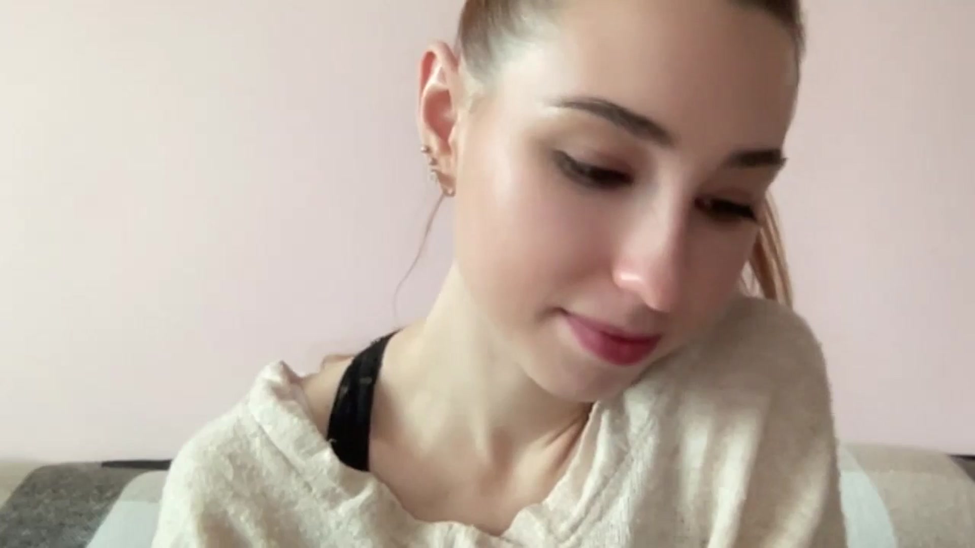 Gallery image thumbnail from Just_I's myfreecams stream on, 11/07/2024, 13:36 image 13 of 20