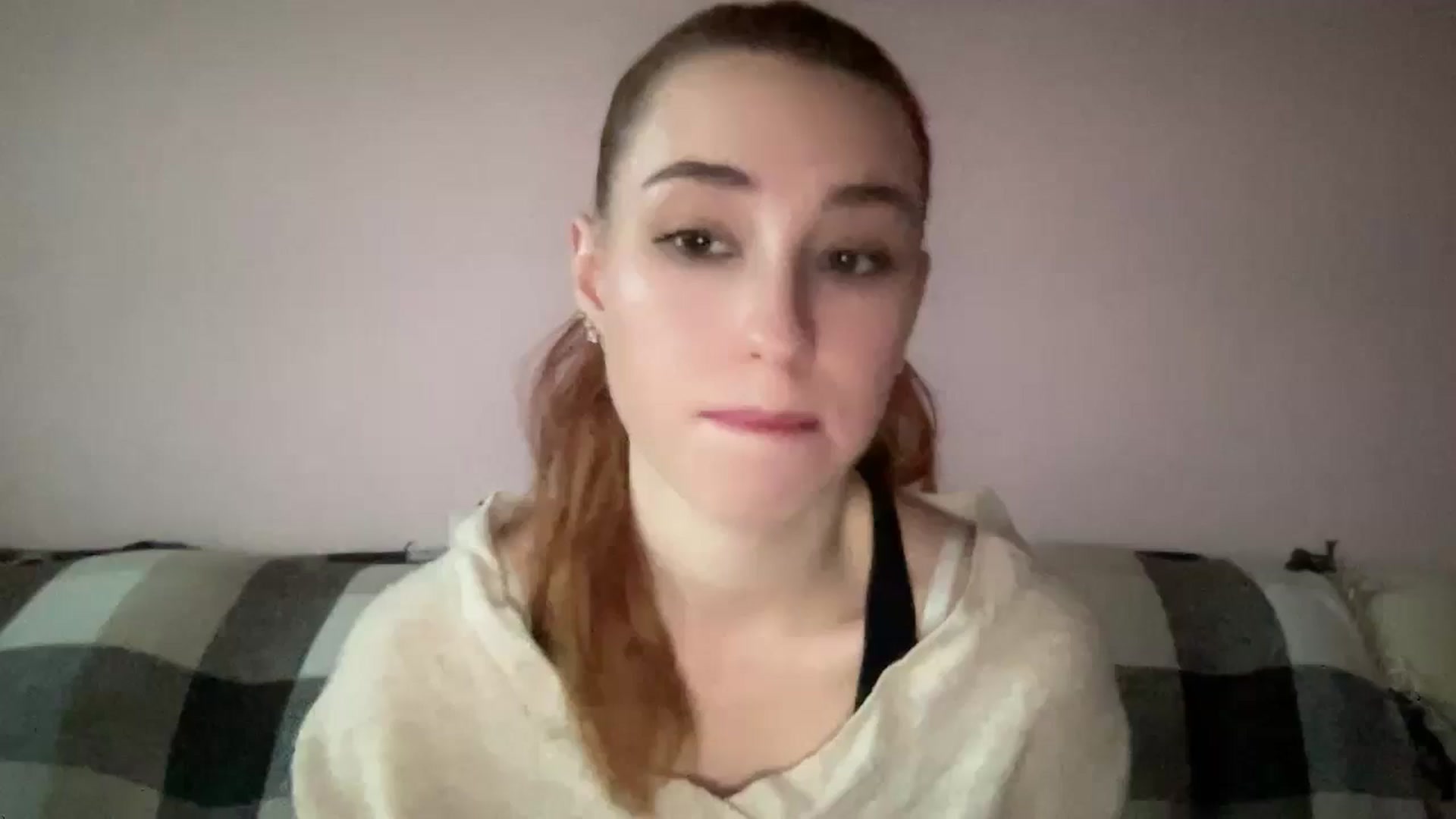 Gallery image thumbnail from Just_I's myfreecams stream on, 11/07/2024, 14:35 image 17 of 20