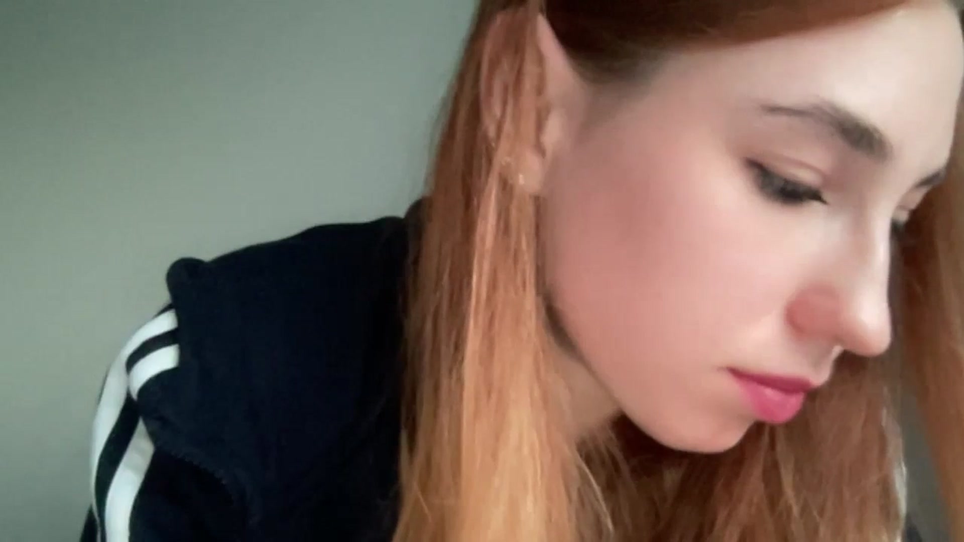 Gallery image thumbnail from Just_I's myfreecams stream on, 11/21/2024, 14:30 image 8 of 20