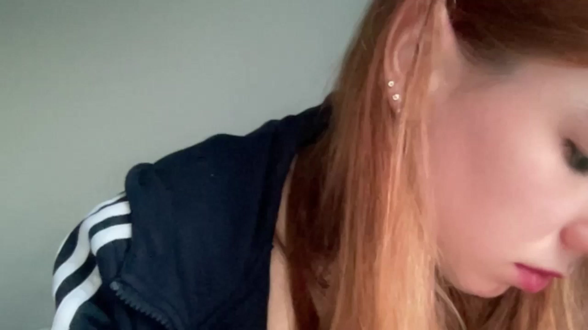 Gallery image thumbnail from Just_I's myfreecams stream on, 11/21/2024, 14:30 image 7 of 20