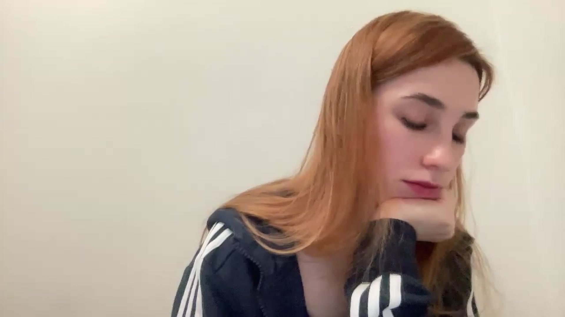 Gallery image thumbnail from Just_I's myfreecams stream on, 11/21/2024, 15:21 image 6 of 20