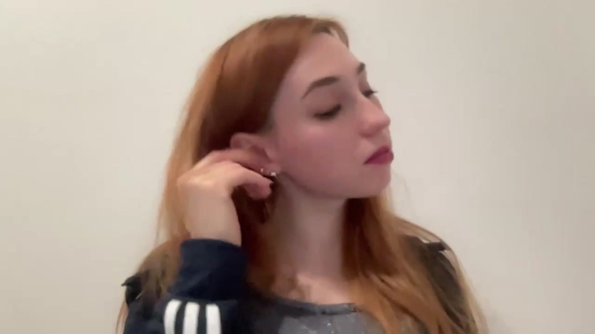 Gallery image thumbnail from Just_I's myfreecams stream on, 11/21/2024, 15:21 image 18 of 20