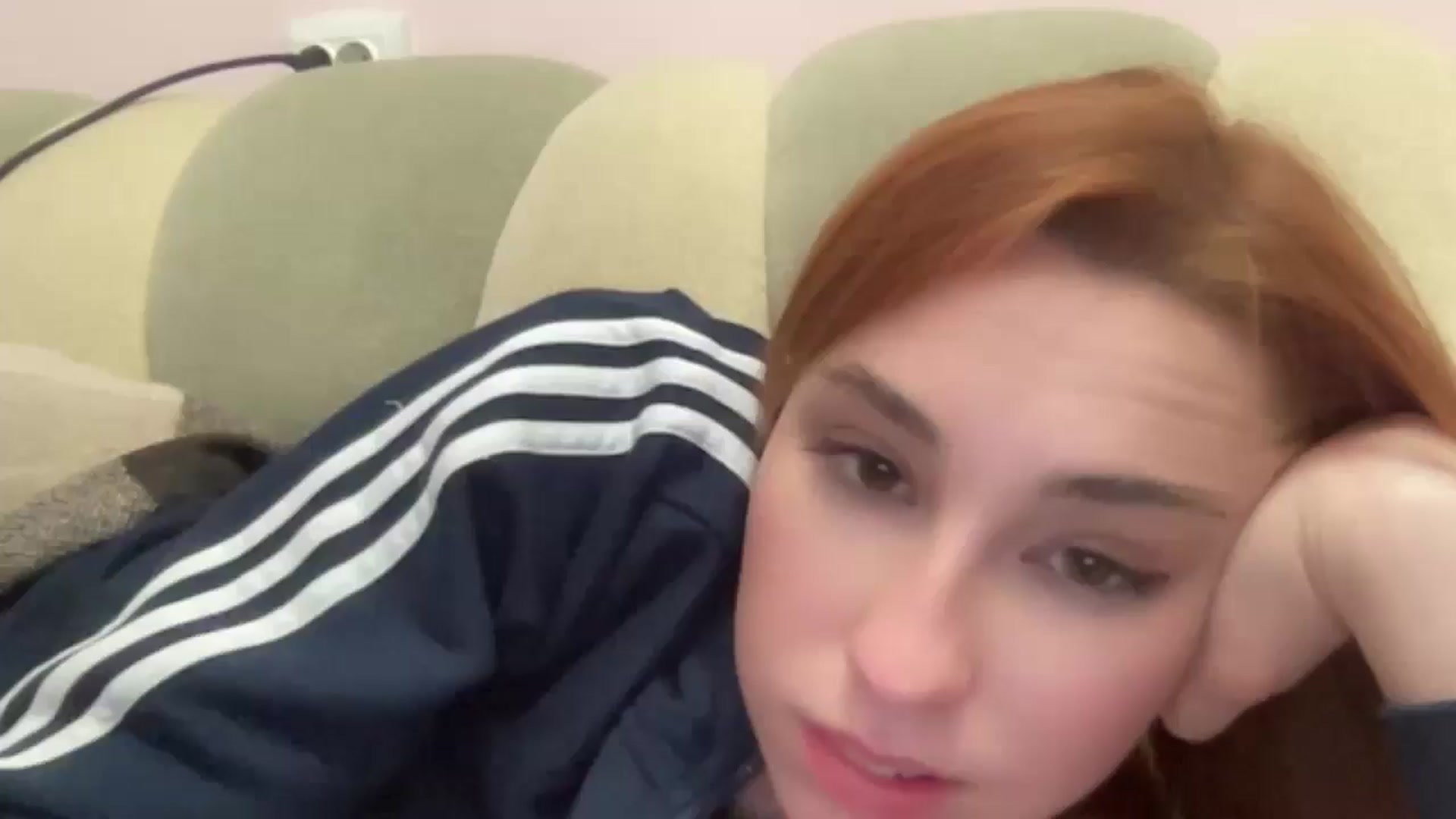 Gallery image thumbnail from Just_I's myfreecams stream on, 12/02/2024, 24:32 image 16 of 20