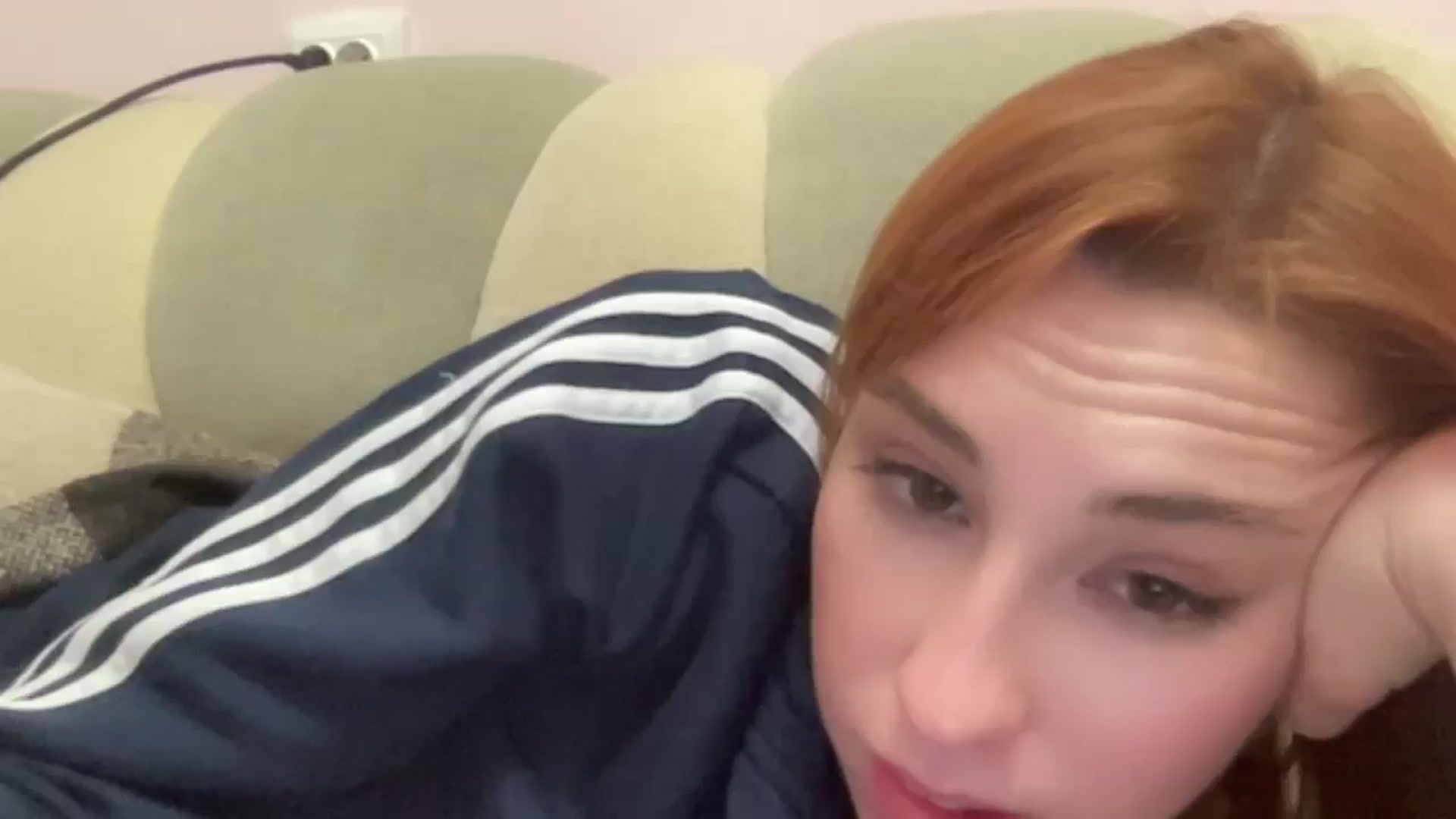 Gallery image thumbnail from Just_I's myfreecams stream on, 12/02/2024, 24:32 image 17 of 20
