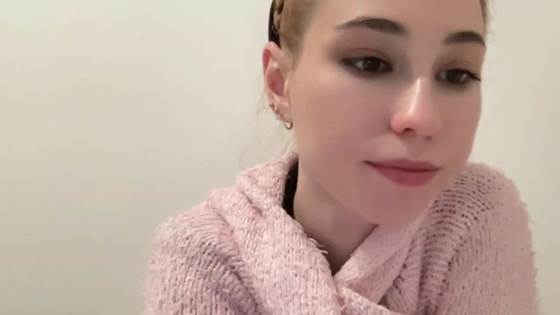 Gallery image thumbnail from Just_I's myfreecams stream on, 12/07/2024, 20:17 image 13 of 20