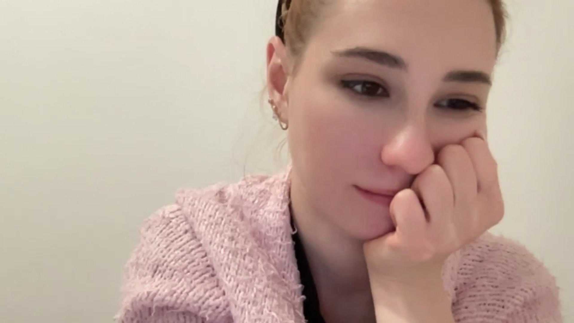 Gallery image thumbnail from Just_I's myfreecams stream on, 12/07/2024, 20:17 image 17 of 20