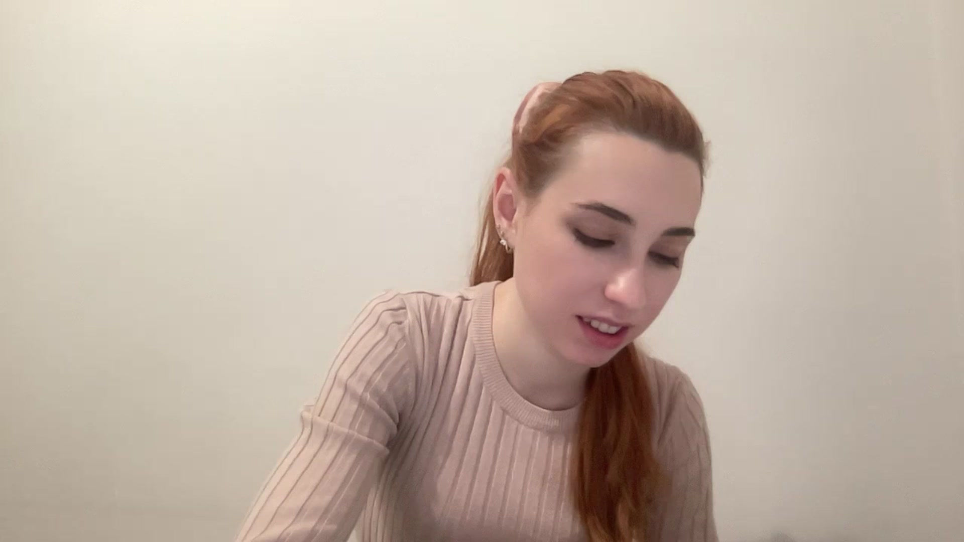 Gallery image thumbnail from Just_I's myfreecams stream on, 12/08/2024, 14:00 image 16 of 20