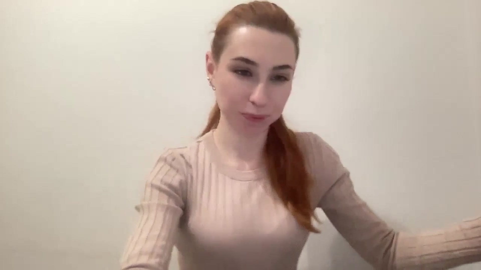 Gallery image thumbnail from Just_I's myfreecams stream on, 12/08/2024, 14:00 image 11 of 20