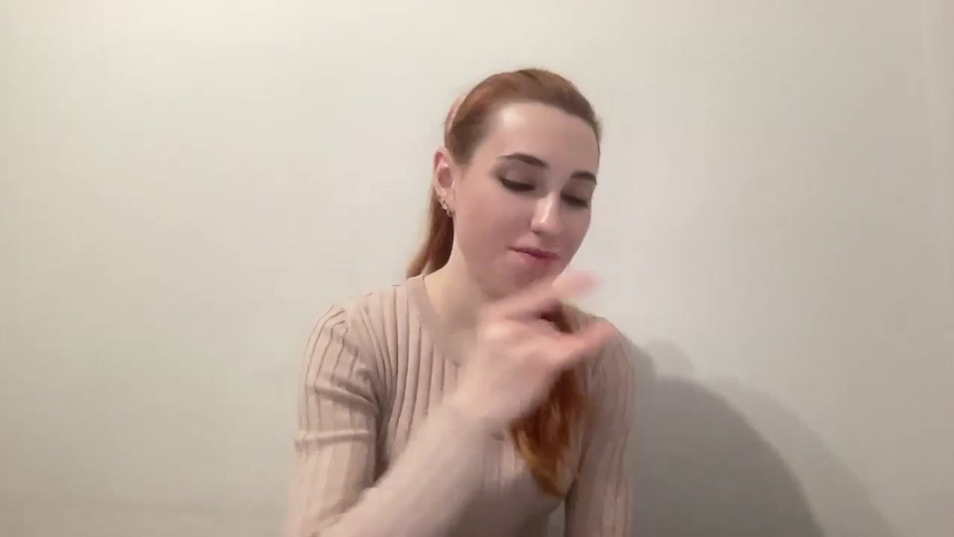 Gallery image thumbnail from Just_I's myfreecams stream on, 12/08/2024, 14:00 image 15 of 20