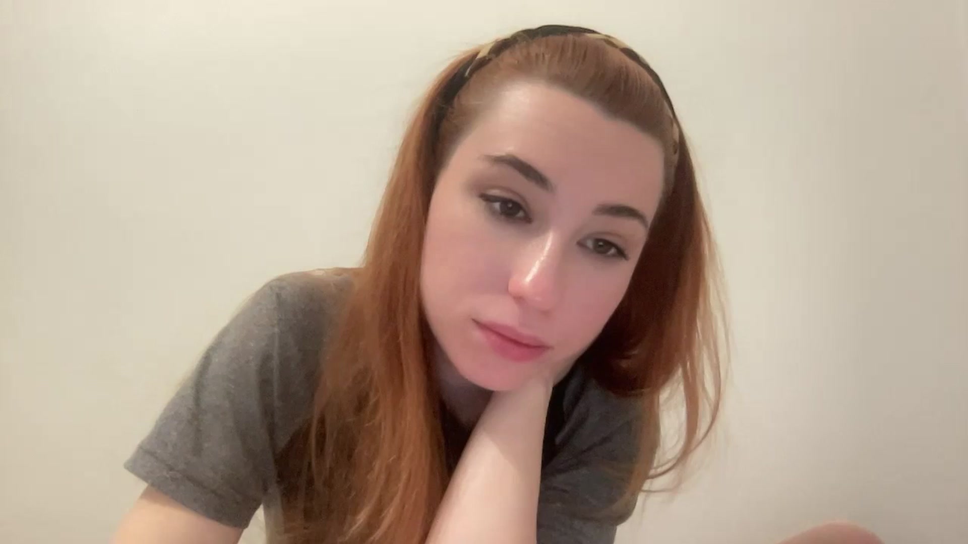 Gallery image thumbnail from Just_I's myfreecams stream on, 12/08/2024, 20:43 image 6 of 20