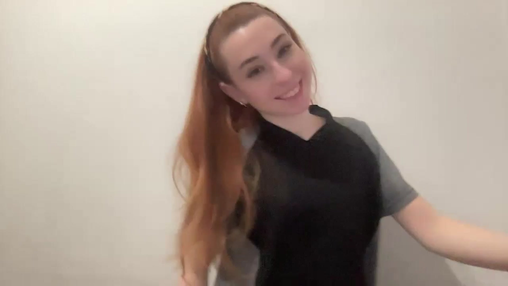 Gallery image thumbnail from Just_I's myfreecams stream on, 12/08/2024, 20:43 image 1 of 20