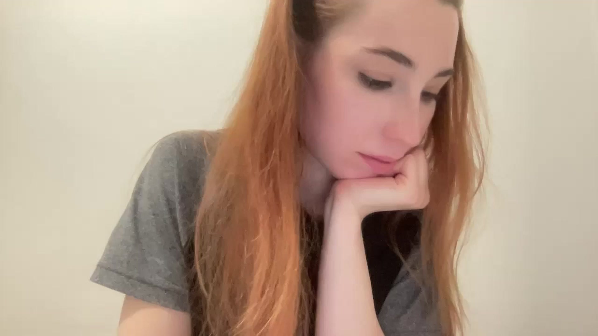 Gallery image thumbnail from Just_I's myfreecams stream on, 12/08/2024, 20:43 image 18 of 20