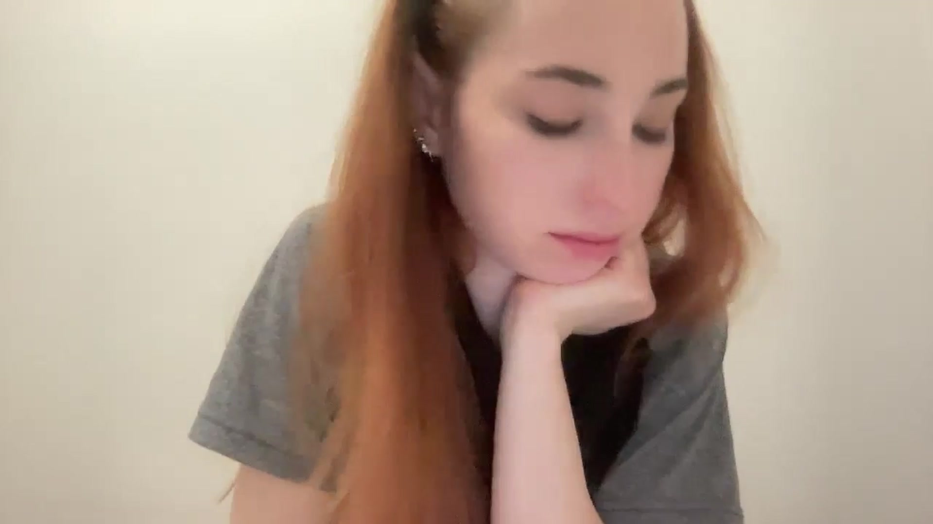 Gallery image thumbnail from Just_I's myfreecams stream on, 12/08/2024, 20:43 image 10 of 20
