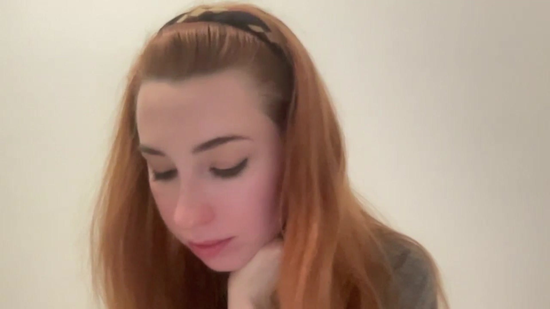 Gallery image thumbnail from Just_I's myfreecams stream on, 12/08/2024, 22:41 image 6 of 20