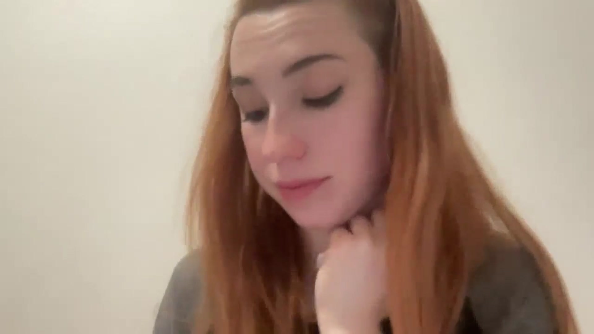 Gallery image thumbnail from Just_I's myfreecams stream on, 12/08/2024, 22:41 image 3 of 20