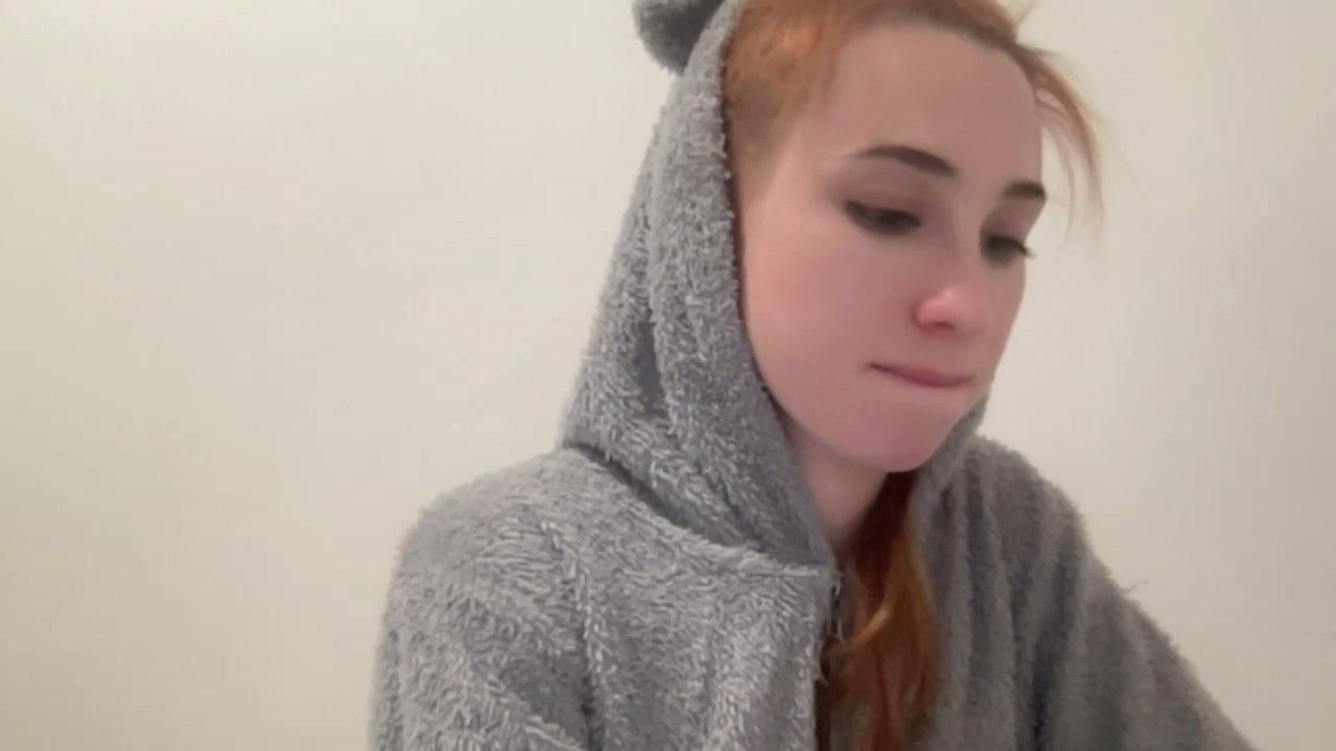 Gallery image thumbnail from Just_I's myfreecams stream on, 12/09/2024, 21:28 image 16 of 20