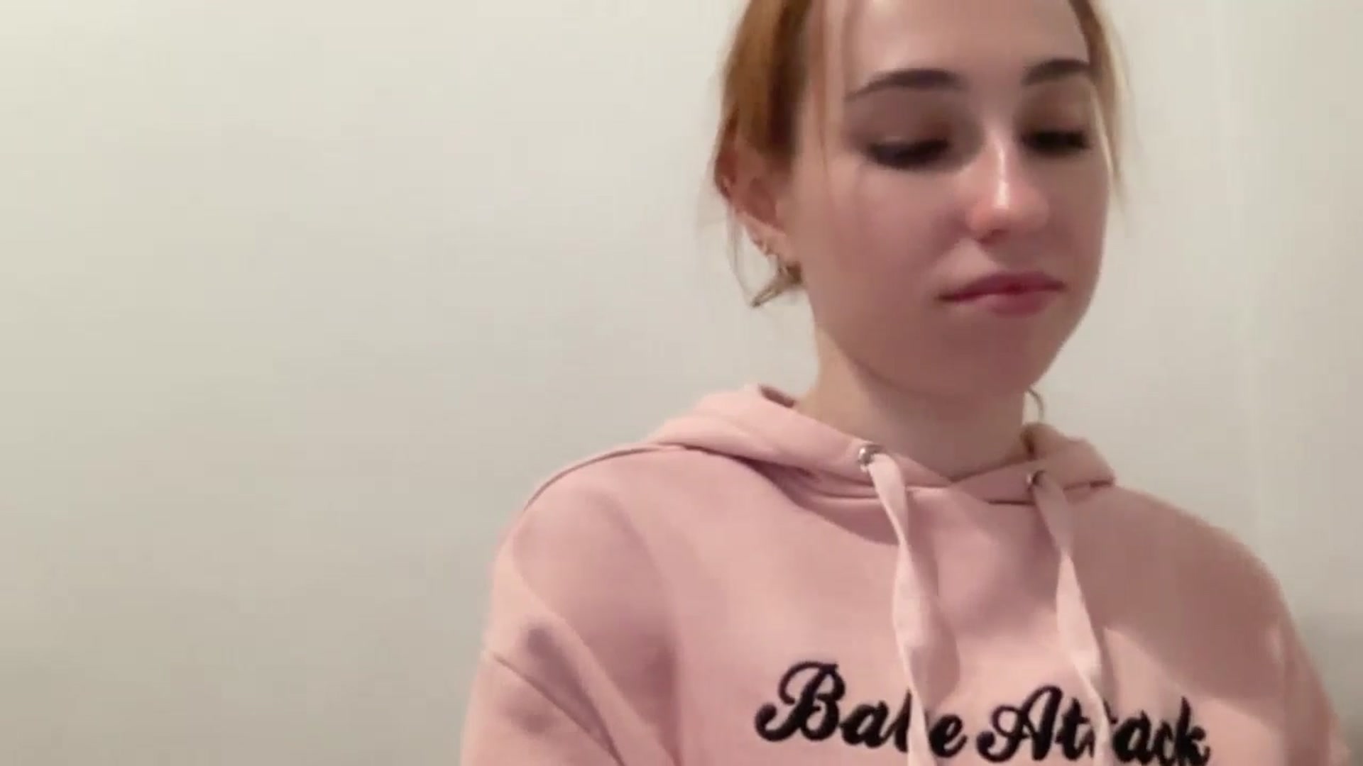 Gallery image thumbnail from Just_I's myfreecams stream on, 12/17/2024, 22:24 image 20 of 20