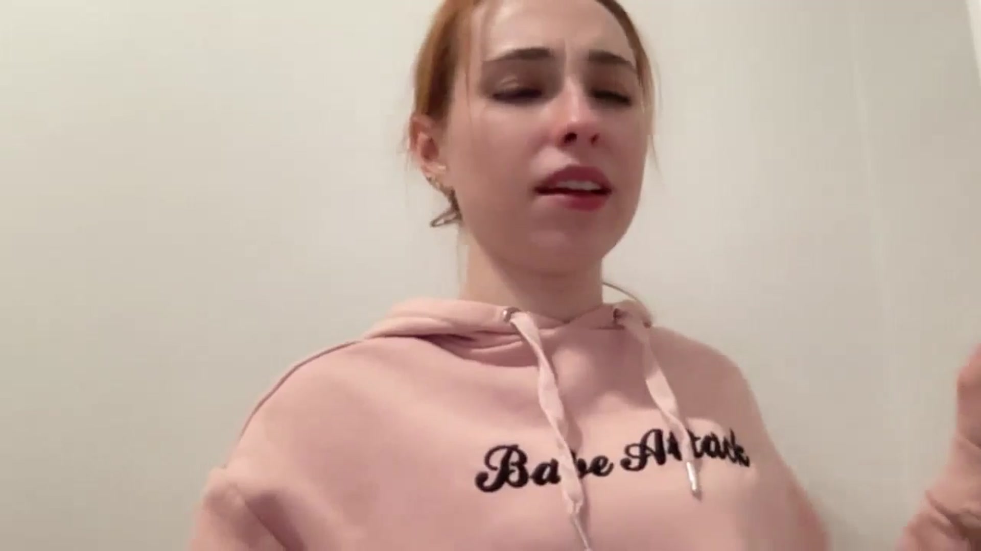 Gallery image thumbnail from Just_I's myfreecams stream on, 12/17/2024, 22:24 image 5 of 20