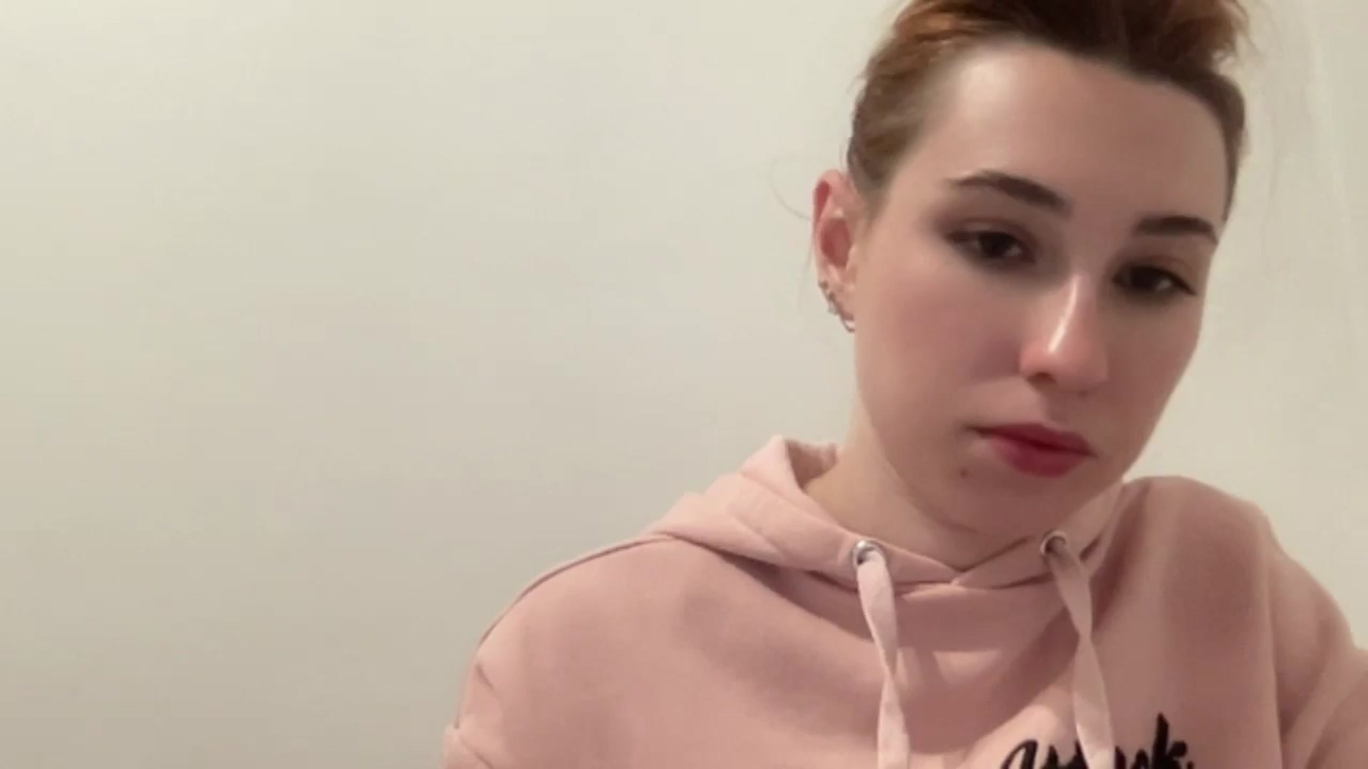 Gallery image thumbnail from Just_I's myfreecams stream on, 12/18/2024, 24:21 image 19 of 20