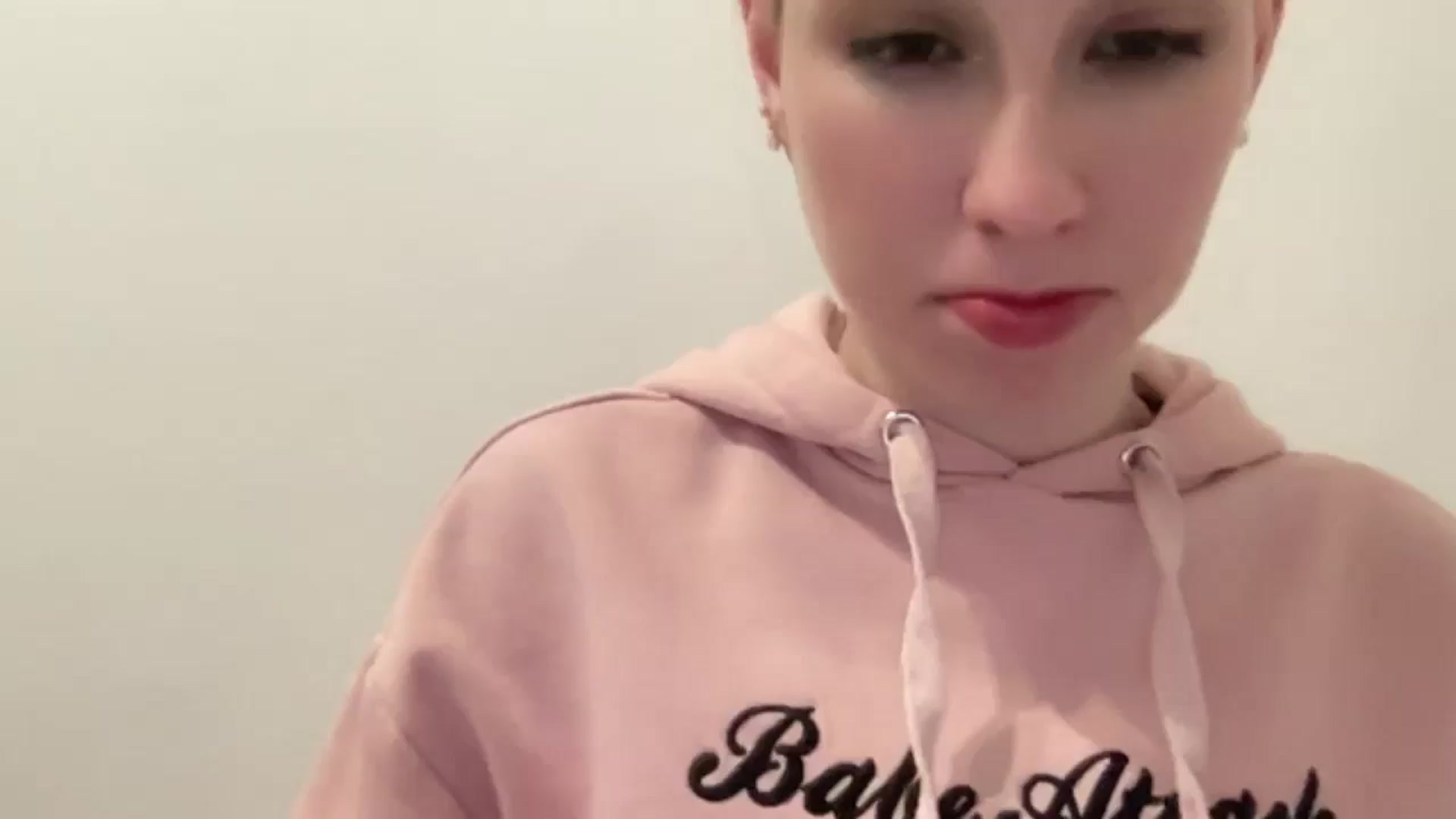 Gallery image thumbnail from Just_I's myfreecams stream on, 12/18/2024, 24:21 image 1 of 20