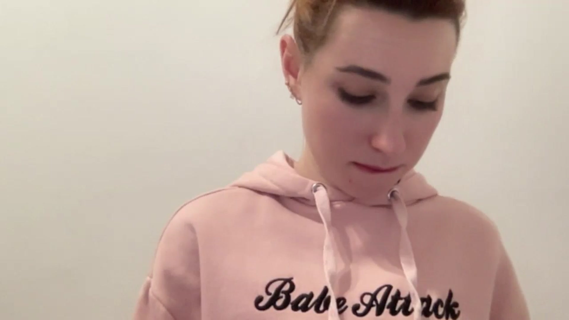 Gallery image thumbnail from Just_I's myfreecams stream on, 12/18/2024, 24:21 image 2 of 20