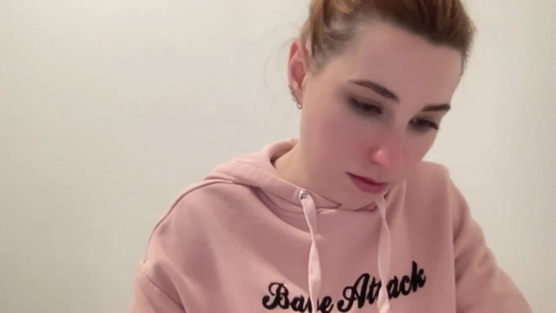 Gallery image thumbnail from Just_I's myfreecams stream on, 12/18/2024, 21:59 image 1 of 20