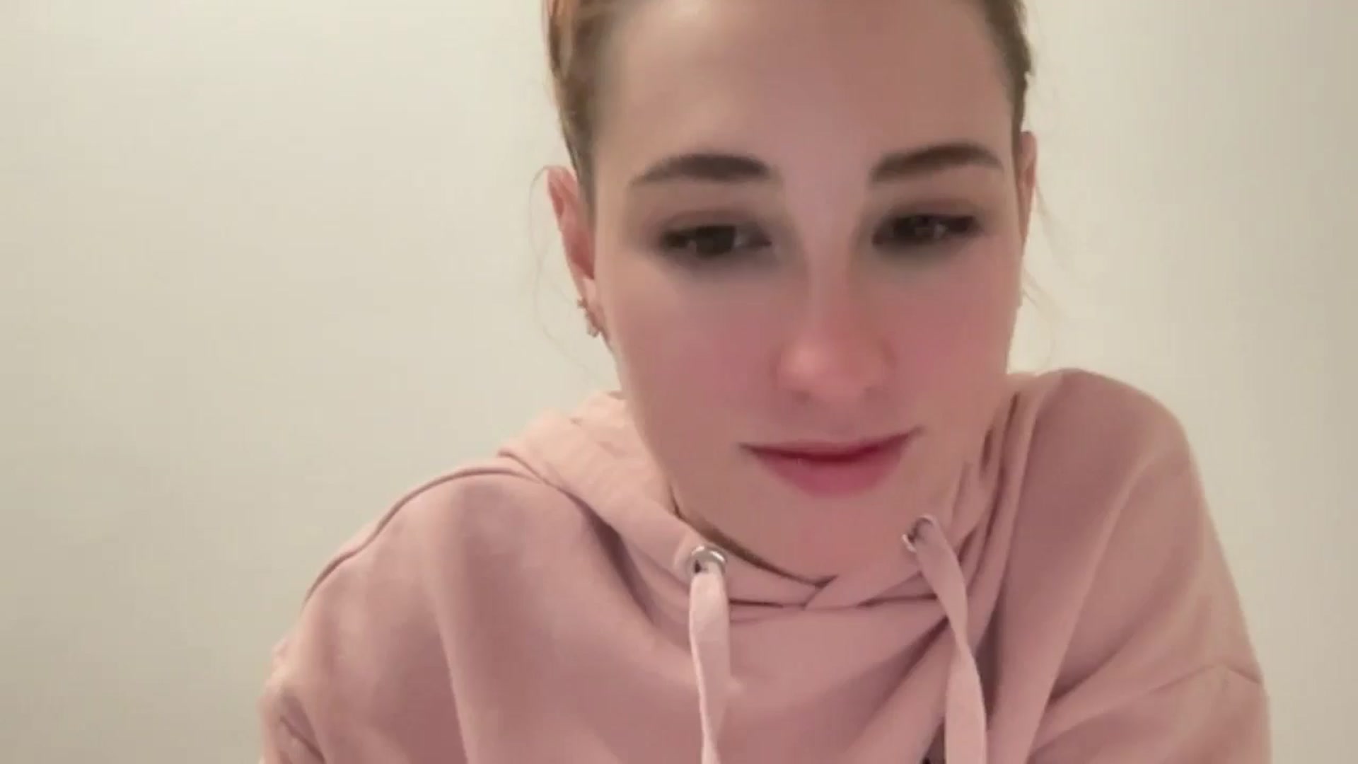 Gallery image thumbnail from Just_I's myfreecams stream on, 12/18/2024, 21:59 image 9 of 20