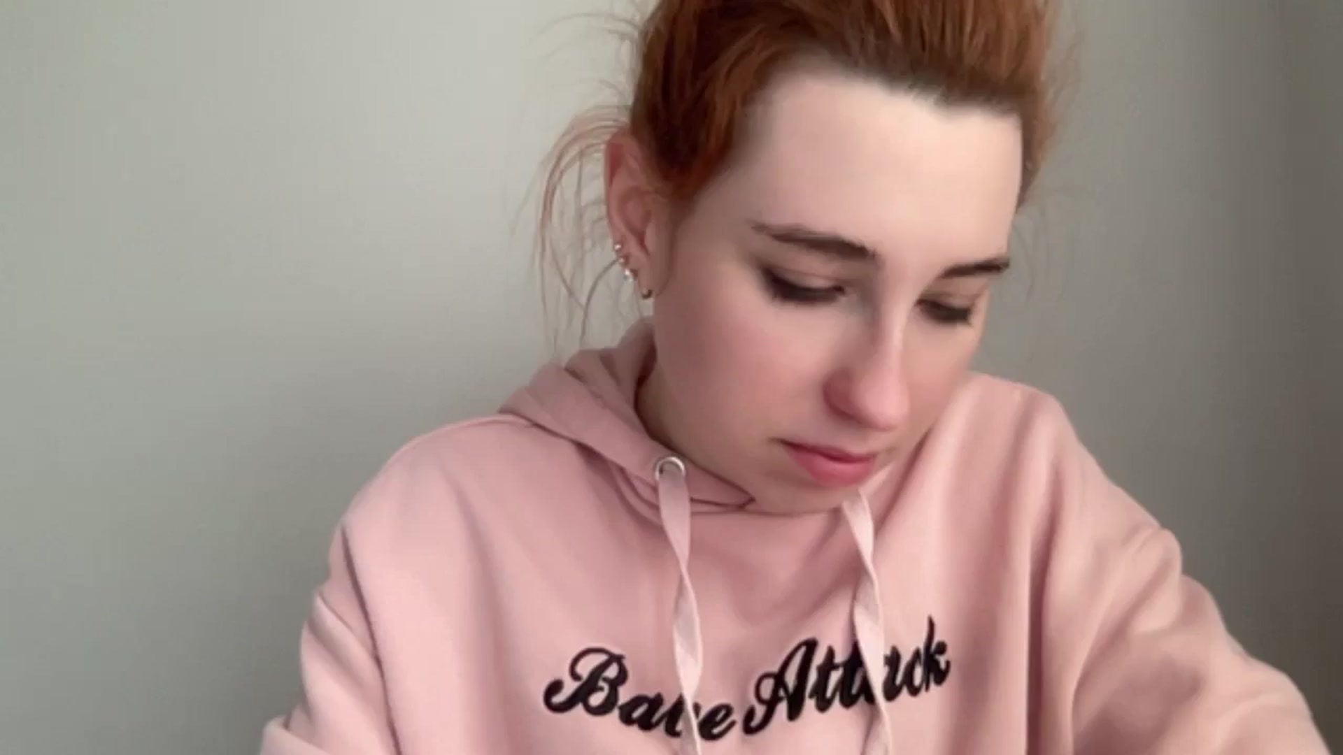 Gallery image thumbnail from Just_I's myfreecams stream on, 12/19/2024, 09:33 image 1 of 20