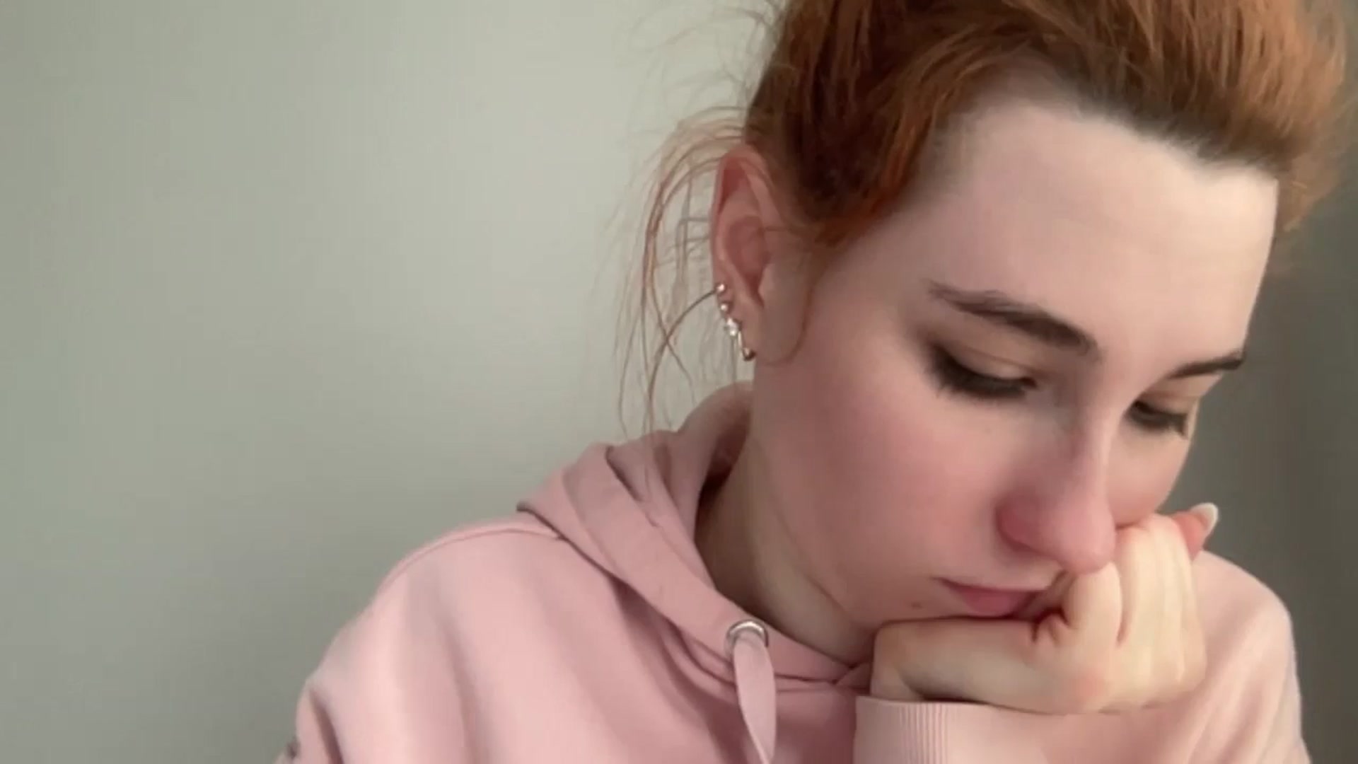 Gallery image thumbnail from Just_I's myfreecams stream on, 12/19/2024, 09:33 image 10 of 20