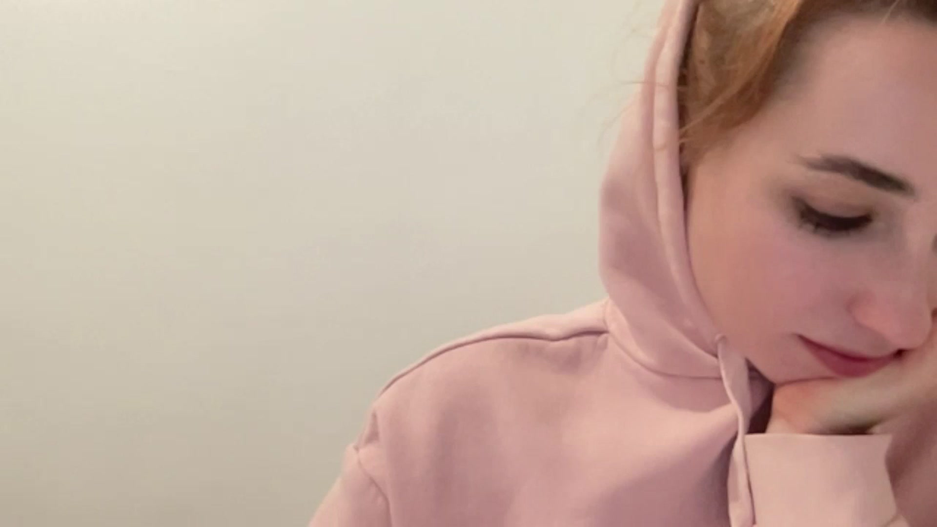 Gallery image thumbnail from Just_I's myfreecams stream on, 12/20/2024, 19:53 image 6 of 20