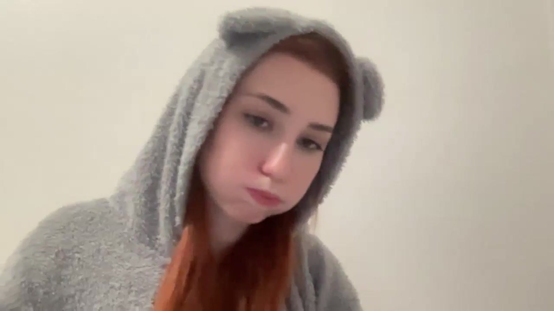 Gallery image thumbnail from Just_I's myfreecams stream on, 12/21/2024, 20:12 image 14 of 20