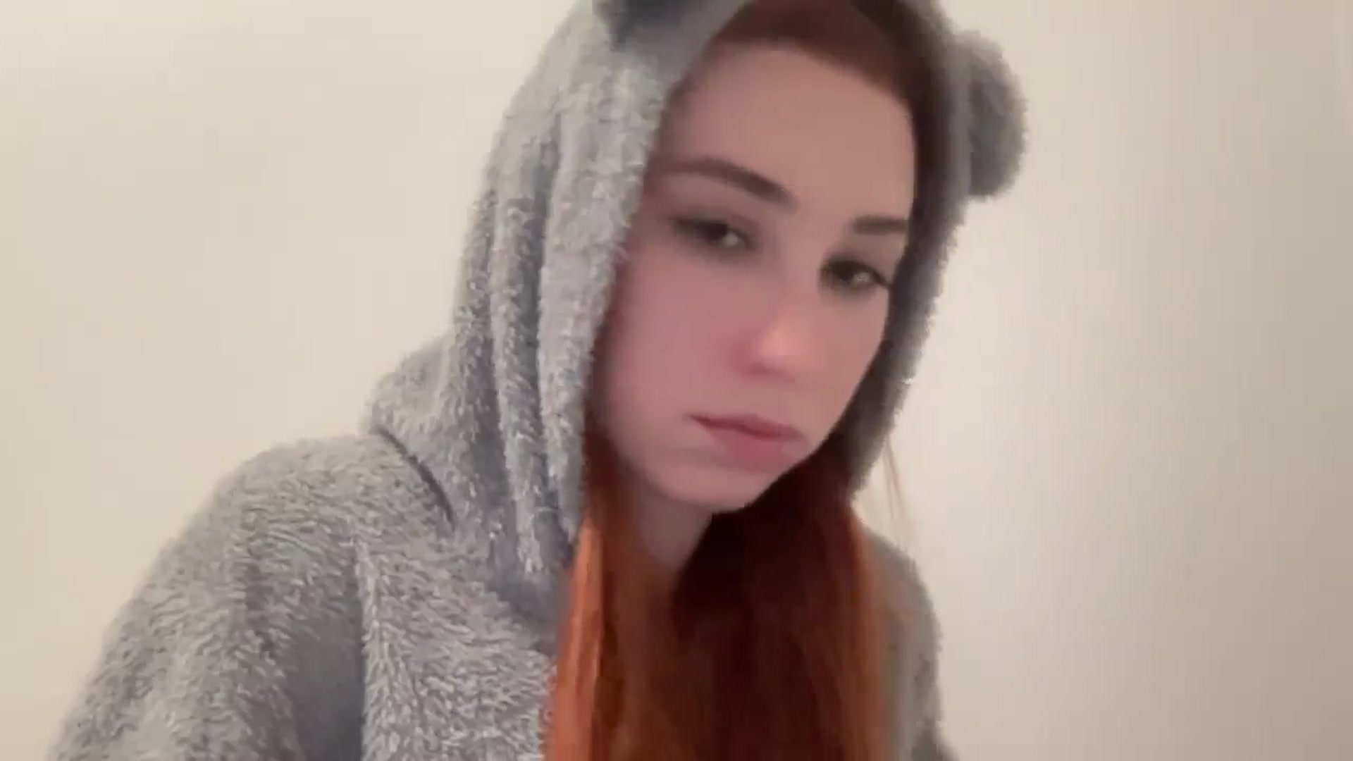 Gallery image thumbnail from Just_I's myfreecams stream on, 12/21/2024, 20:12 image 16 of 20