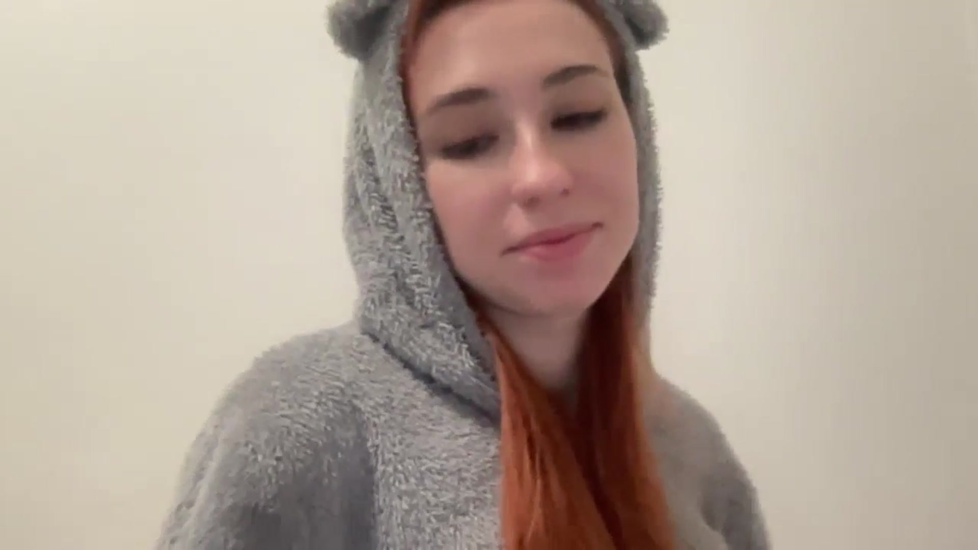 Gallery image thumbnail from Just_I's myfreecams stream on, 12/21/2024, 20:12 image 3 of 20