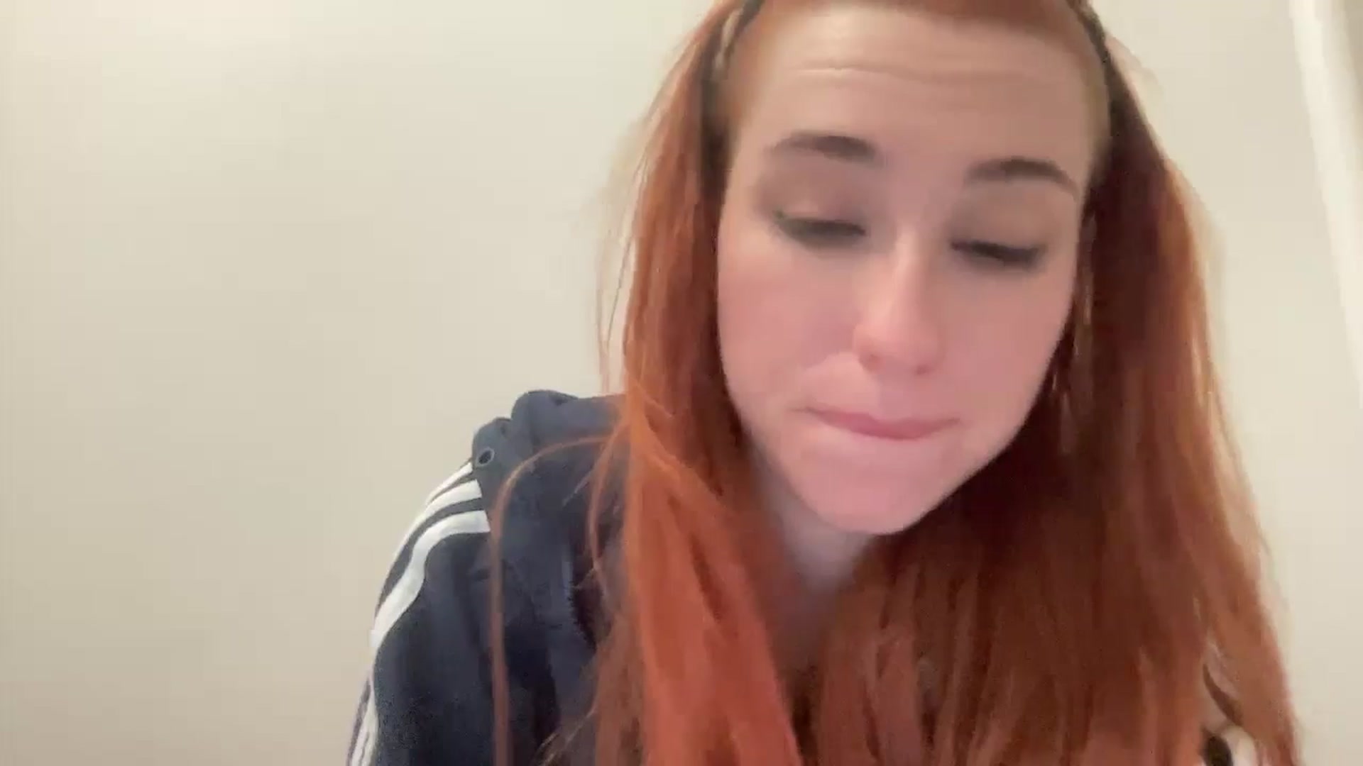 Gallery image thumbnail from Just_I's myfreecams stream on, 12/22/2024, 22:33 image 9 of 20