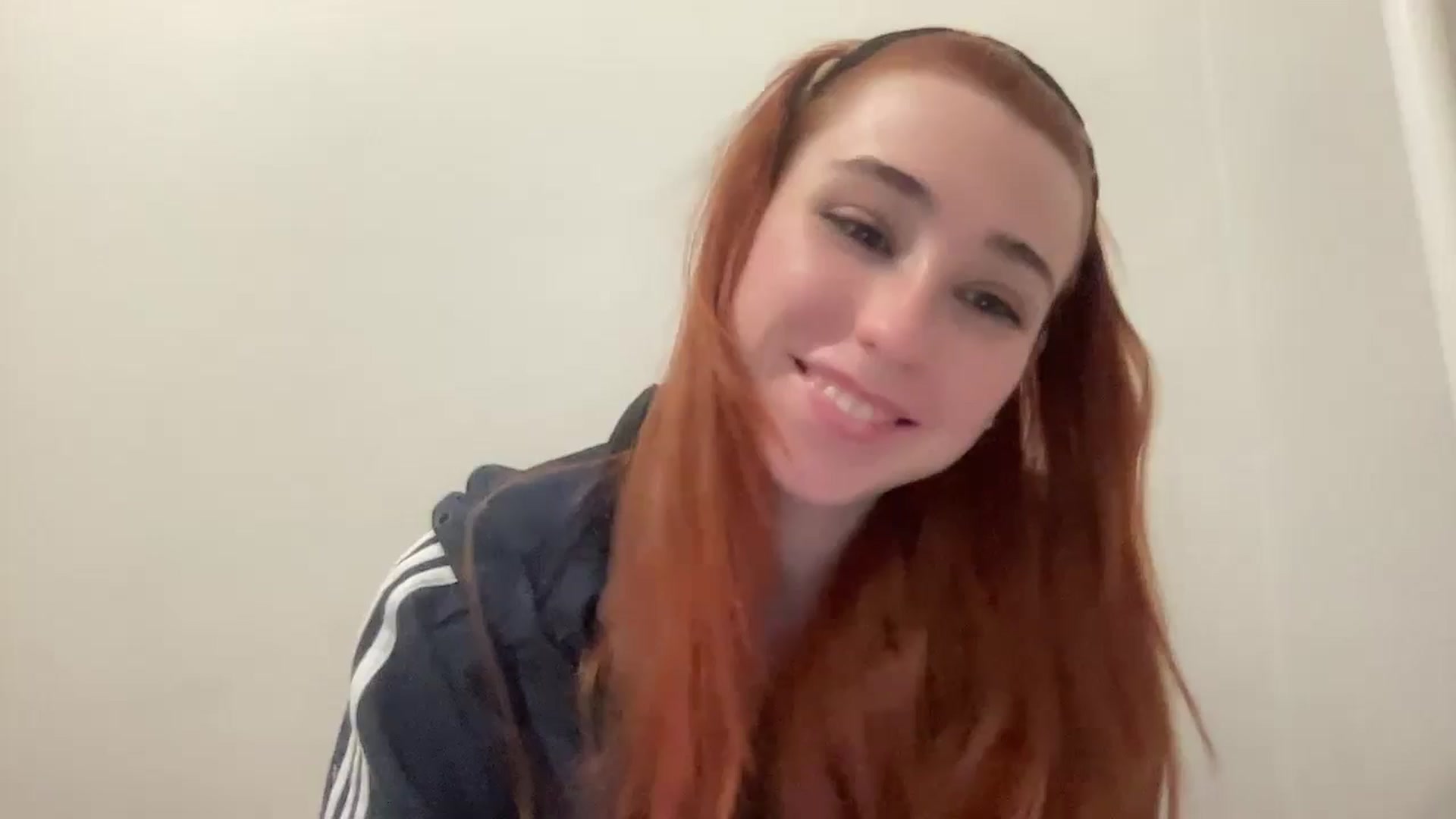 Gallery image thumbnail from Just_I's myfreecams stream on, 12/22/2024, 22:33 image 11 of 20