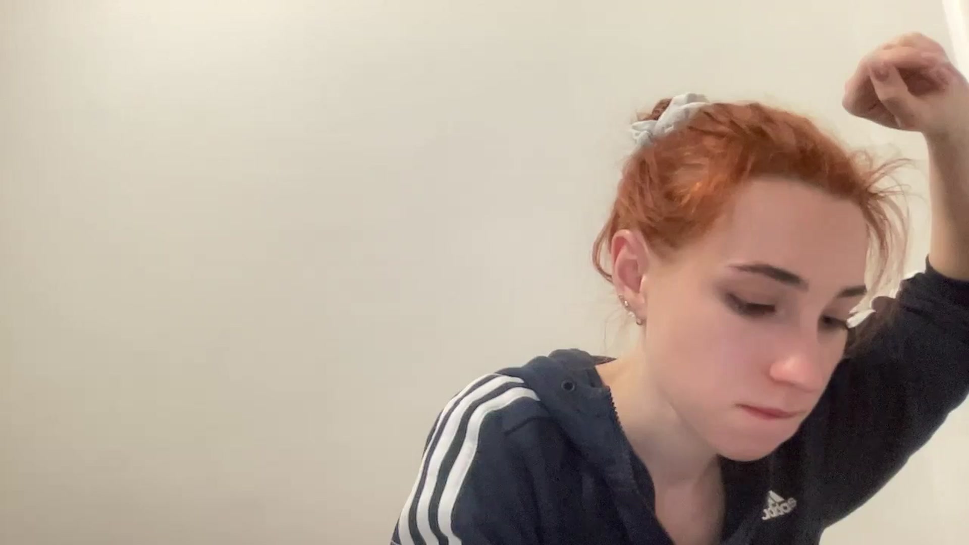 Gallery image thumbnail from Just_I's myfreecams stream on, 12/23/2024, 22:29 image 17 of 20
