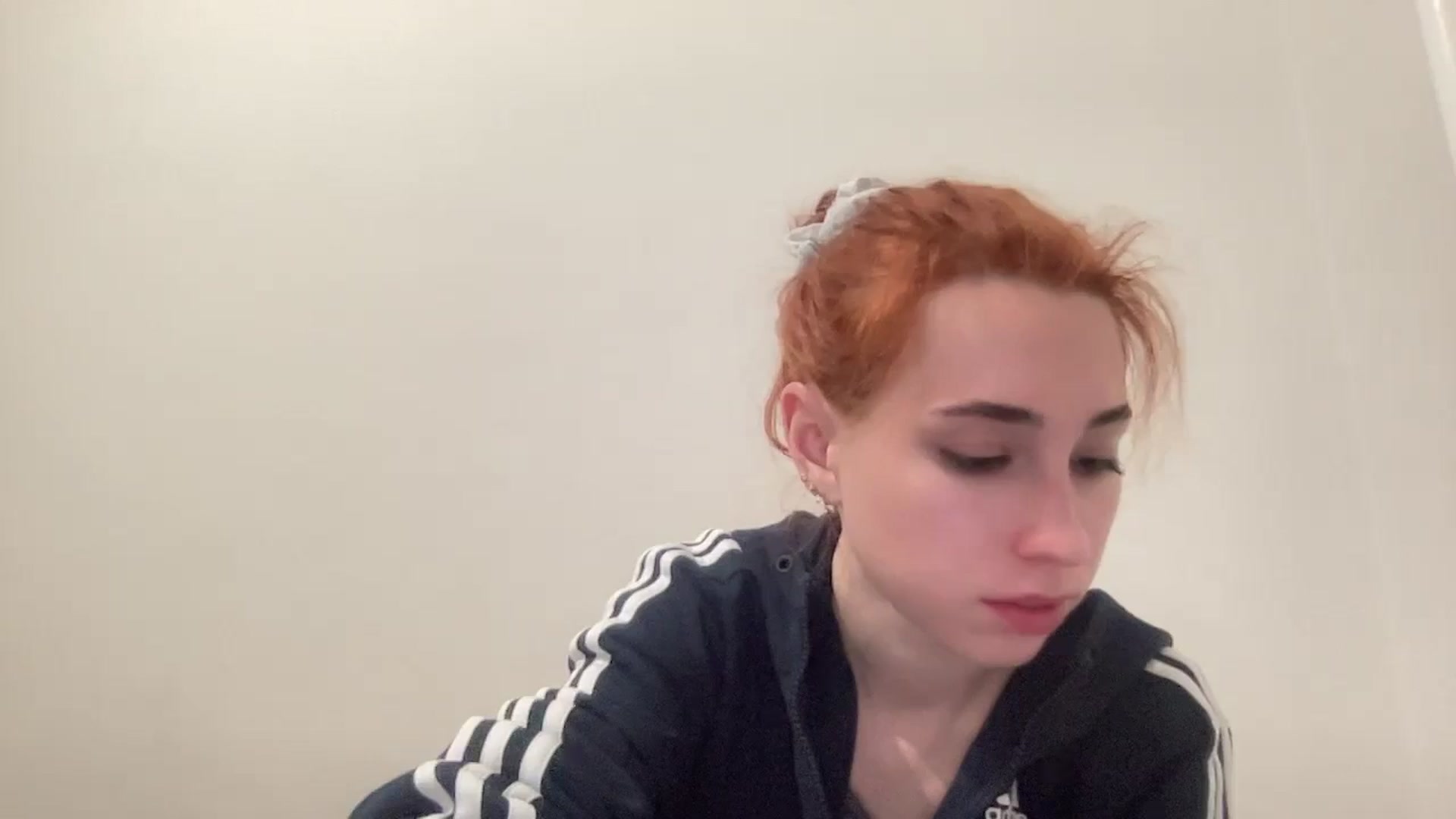 Gallery image thumbnail from Just_I's myfreecams stream on, 12/23/2024, 22:29 image 14 of 20