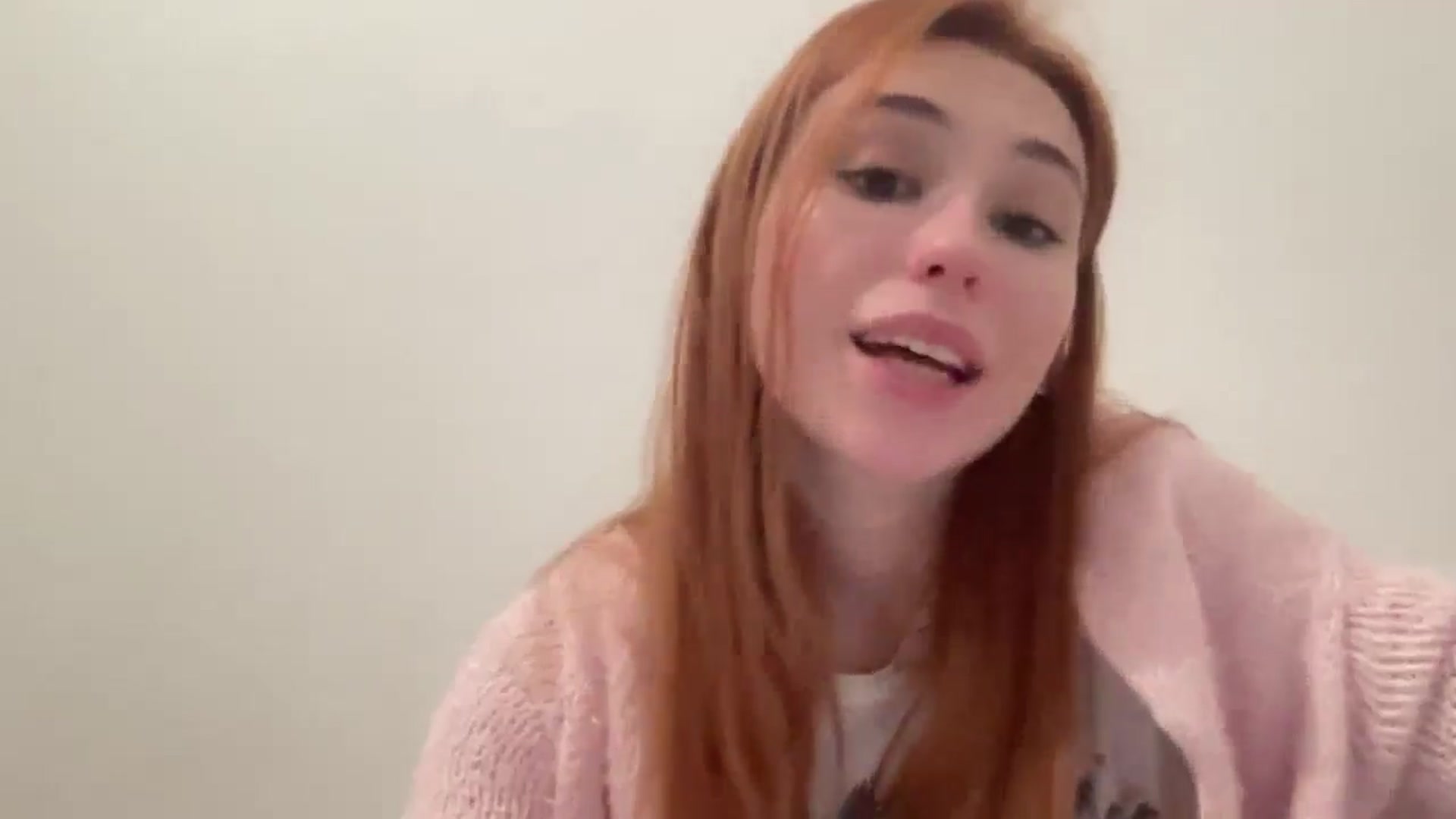 Gallery image thumbnail from Just_I's myfreecams stream on, 12/28/2024, 21:33 image 12 of 20